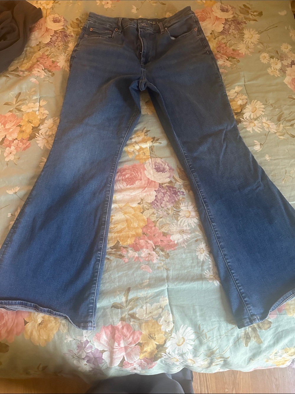American Eagle Outfitters Dark Blue Flare Jeans size 14, high waisted